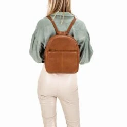 Burkely Antique Avery Backpack Tablet Cognac 9 Burkely Antique Avery Backpack Tablet Cognac -Tas Promotie Winkel 8005363.56.24 5