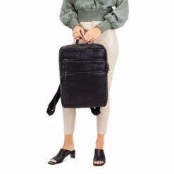 Burkely Antique Avery Backpack Zip 15.6" Black -Tas Promotie Winkel 8005364.56.10 6