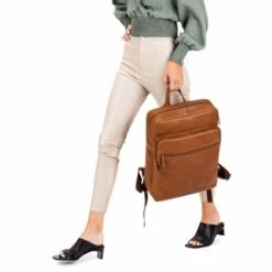 Burkely Antique Avery Backpack Zip 15.6" Cognac -Tas Promotie Winkel 8005364.56.24 6