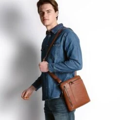 Piquadro Black Square Crossbody Bag IPad Air/Pro Black -Tas Promotie Winkel ca1816b3 n dett10 1