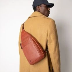 Piquadro Black Square Mono Sling IPad Pro 9.7"/ IPad 11" Black -Tas Promotie Winkel ca4827b3 cu dett60 1