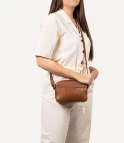 Cowboysbag Big Croco Crossbody Timber Fawn -Tas Promotie Winkel crossbody timber3360 000521 fawn 5