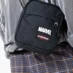 Eastpak The One Marvel Black Panther Emboss -Tas Promotie Winkel ek000045 w43 alt013 1