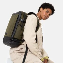 Eastpak Tecum M Cnnct Army -Tas Promotie Winkel ek00091d 5a1 alt001 uc214753 mhigh