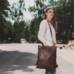 Chesterfield Chelsea Rugzak / Schouder Shopper 14" Brown 9 Chesterfield Chelsea Rugzak / Schouder Shopper 14" Brown -Tas Promotie Winkel leren rugzak bruin chelsea 1