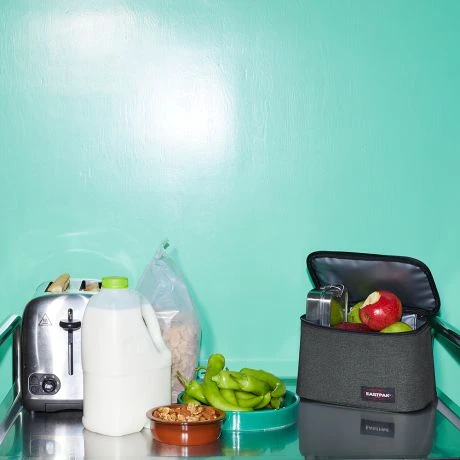 Eastpak Oval Lunch Koeltas Black 5 Eastpak Oval Lunch Koeltas Black - Afbeelding 5