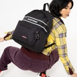 Eastpak Padded Pak'r Rugzak Black Snap -Tas Promotie Winkel padded black snap 1
